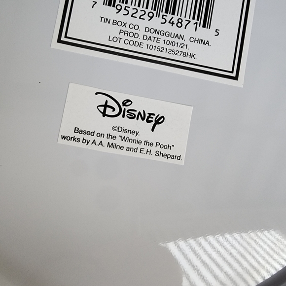 NEW Winnie The Pooh Metal Round Wastebasket Trash Can - Picture 8 of 10